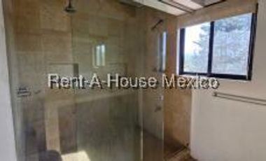 Casa moderno en venta en Cuajimalpa con Terraza y Jardín