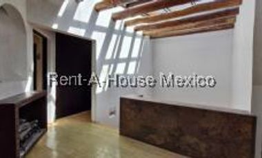 Casa moderno en venta en Cuajimalpa con Terraza y Jardín