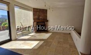 Casa moderno en venta en Cuajimalpa con Terraza y Jardín