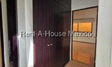 Casa moderno en venta en Cuajimalpa con Terraza y Jardín