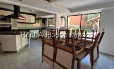 Casa moderno en venta en Cuajimalpa con Terraza y Jardín