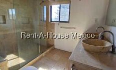 Casa moderno en venta en Cuajimalpa con Terraza y Jardín