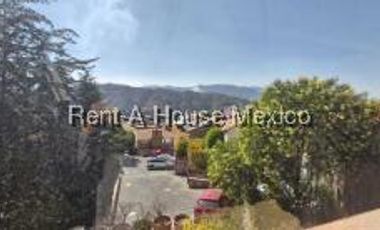 Casa moderno en venta en Cuajimalpa con Terraza y Jardín