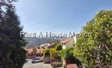 Casa moderno en venta en Cuajimalpa con Terraza y Jardín