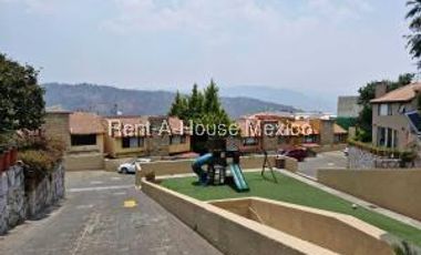 Casa moderno en venta en Cuajimalpa con Terraza y Jardín