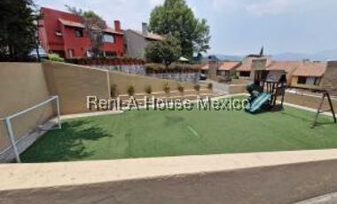 Casa moderno en venta en Cuajimalpa con Terraza y Jardín