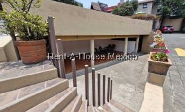 Casa moderno en venta en Cuajimalpa con Terraza y Jardín