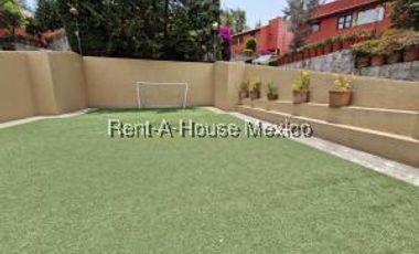 Casa moderno en venta en Cuajimalpa con Terraza y Jardín