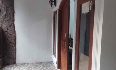 Disewakan rumah pinggir jalan di komplek larangan indah