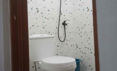 Disewakan rumah pinggir jalan di komplek larangan indah