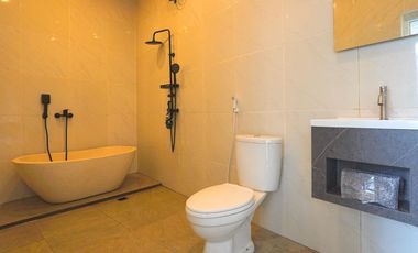 TURUN HARGA : Dijual Murah Rumah villa Jogja private pool ; Full Furnish Lokasi Jalan kaliurang km 15