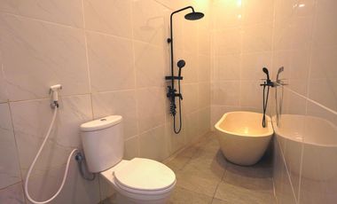 TURUN HARGA : Dijual Murah Rumah villa Jogja private pool ; Full Furnish Lokasi Jalan kaliurang km 15