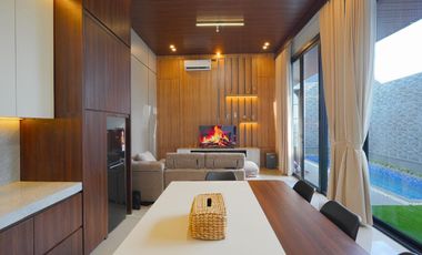 TURUN HARGA : Dijual Murah Rumah villa Jogja private pool ; Full Furnish Lokasi Jalan kaliurang km 15