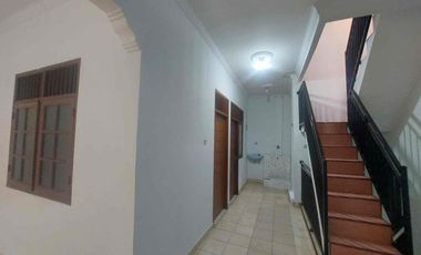 disewakan rumah pinggir jalan di larangan