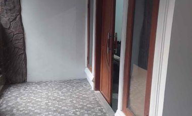 disewakan rumah pinggir jalan di larangan