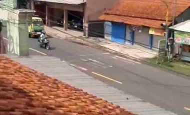 RUMAH BAGUS 2 LANTAI JALAN NASIONAL BONUS 4 TOKO CILACAP