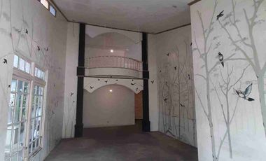 Disewakan rumah 1.5 lantai pinggi jalan Paris 2 hook Jl. Sejahtera