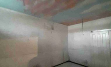 Disewakan rumah 1.5 lantai pinggi jalan Paris 2 hook Jl. Sejahtera