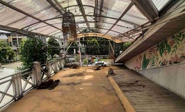 Disewakan rumah 1.5 lantai pinggi jalan Paris 2 hook Jl. Sejahtera