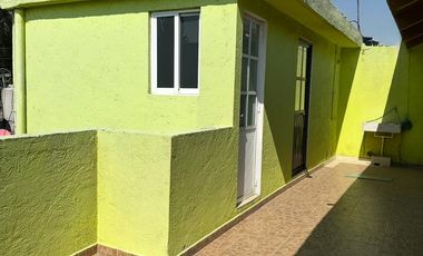 Se Vende Impecable y Moderna Casa Ubicadisima en Const de 1917 Iztapalapa