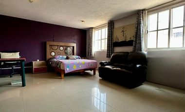 Se Vende Impecable y Moderna Casa Ubicadisima en Const de 1917 Iztapalapa