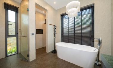 🏡 Modern 3+1 Bedroom Pool Villa – Phuket