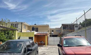 CASA EN VENTA ZONA MEDRANO, OLÍMPICA, CUCEI DE 8 HABITACIONES, TERRENO PARA NEGOCIO, DE 617 MTS2.