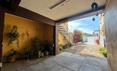 CASA EN VENTA ZONA MEDRANO, OLÍMPICA, CUCEI DE 8 HABITACIONES, TERRENO PARA NEGOCIO, DE 617 MTS2.
