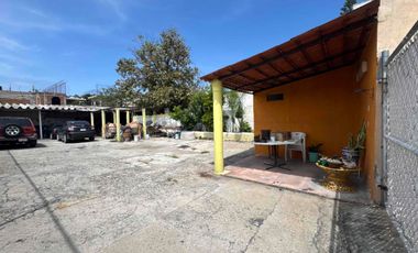 CASA EN VENTA ZONA MEDRANO, OLÍMPICA, CUCEI DE 8 HABITACIONES, TERRENO PARA NEGOCIO, DE 617 MTS2.