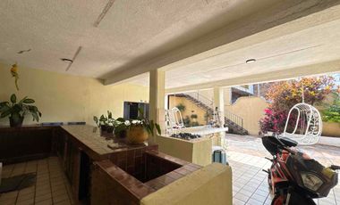 CASA EN VENTA ZONA MEDRANO, OLÍMPICA, CUCEI DE 8 HABITACIONES, TERRENO PARA NEGOCIO, DE 617 MTS2.