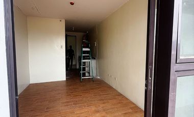 SPACIOUS UNFURNISHED 1 BEDROOM CONDO FOR RENT WITH BALCONY IN CORABES TOWER