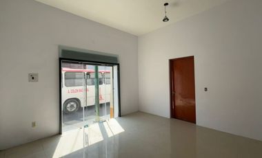 Céntrica casa en renta sobre Av. Independencia