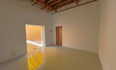 Céntrica casa en renta sobre Av. Independencia