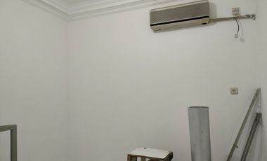 Disewakan Rumah di Taman Semanan Indah, luas 96 meter2