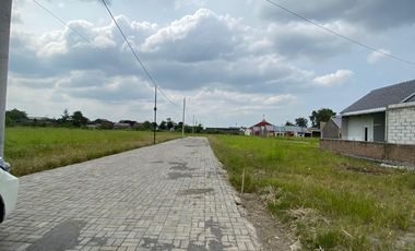 kavling tanah siap bangun luas 80m2 lingkungan strategis dekat jalan raya solo jogja