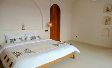 Stunning Villa Fully Furnished Only 3 minutes to Balangan Beach