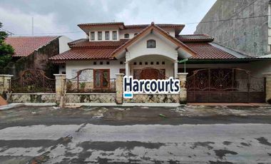 Rumah Bagus Siap Pakai Dekat Jalan Slamet Riyadi Solo.