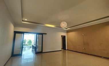 Rumah Mewah Istana Mekarwangi Semi Furnish, Lokasi Premium