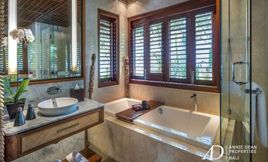 FREEHOLD | 5-BEDROOM LUXURY VILLA IN PETITENGET, SEMINYAK