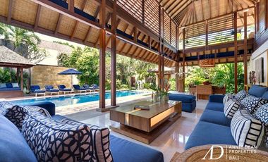 FREEHOLD | 5-BEDROOM LUXURY VILLA IN PETITENGET, SEMINYAK