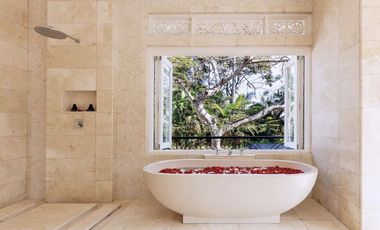 FREEHOLD | COLONIAL-STYLE VILLA WITH JUNGLE AND RICE FIELD VIEWS - UBUD TEGALLALANG