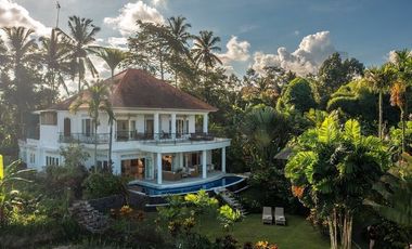 FREEHOLD | COLONIAL-STYLE VILLA WITH JUNGLE AND RICE FIELD VIEWS - UBUD TEGALLALANG
