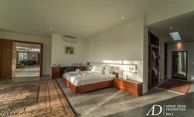 FREEHOLD LUXURY VILLA WITH A LARGE GARDEN IN BABAKAN-CANGGU