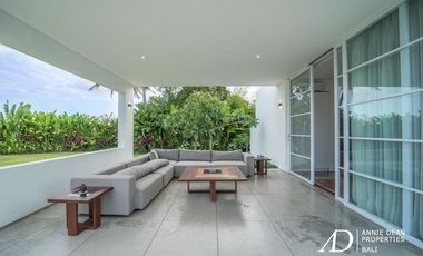 FREEHOLD LUXURY VILLA WITH A LARGE GARDEN IN BABAKAN-CANGGU