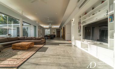 FREEHOLD LUXURY VILLA WITH A LARGE GARDEN IN BABAKAN-CANGGU