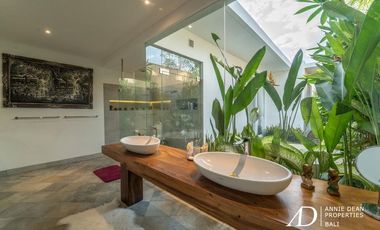 FREEHOLD LUXURY VILLA WITH A LARGE GARDEN IN BABAKAN-CANGGU