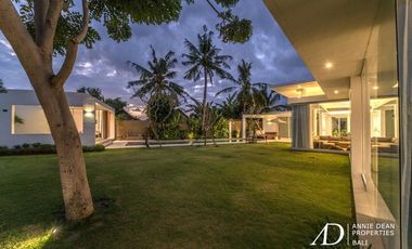 FREEHOLD LUXURY VILLA WITH A LARGE GARDEN IN BABAKAN-CANGGU