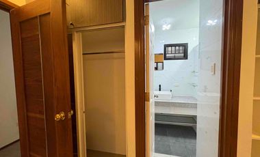 High Ceiling Bungalow House for rent