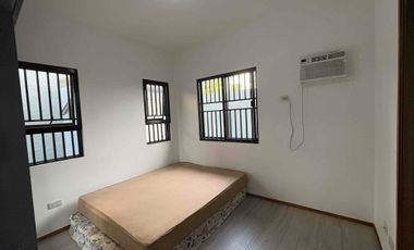 High Ceiling Bungalow House for rent