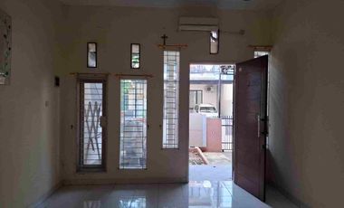 Dijual Rumah strategis siap huni, dekat toll becakayu